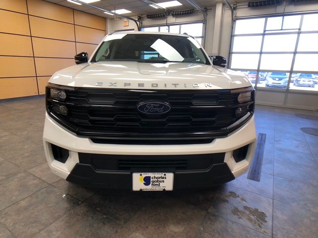 2025 Ford Expedition MAX photo 2