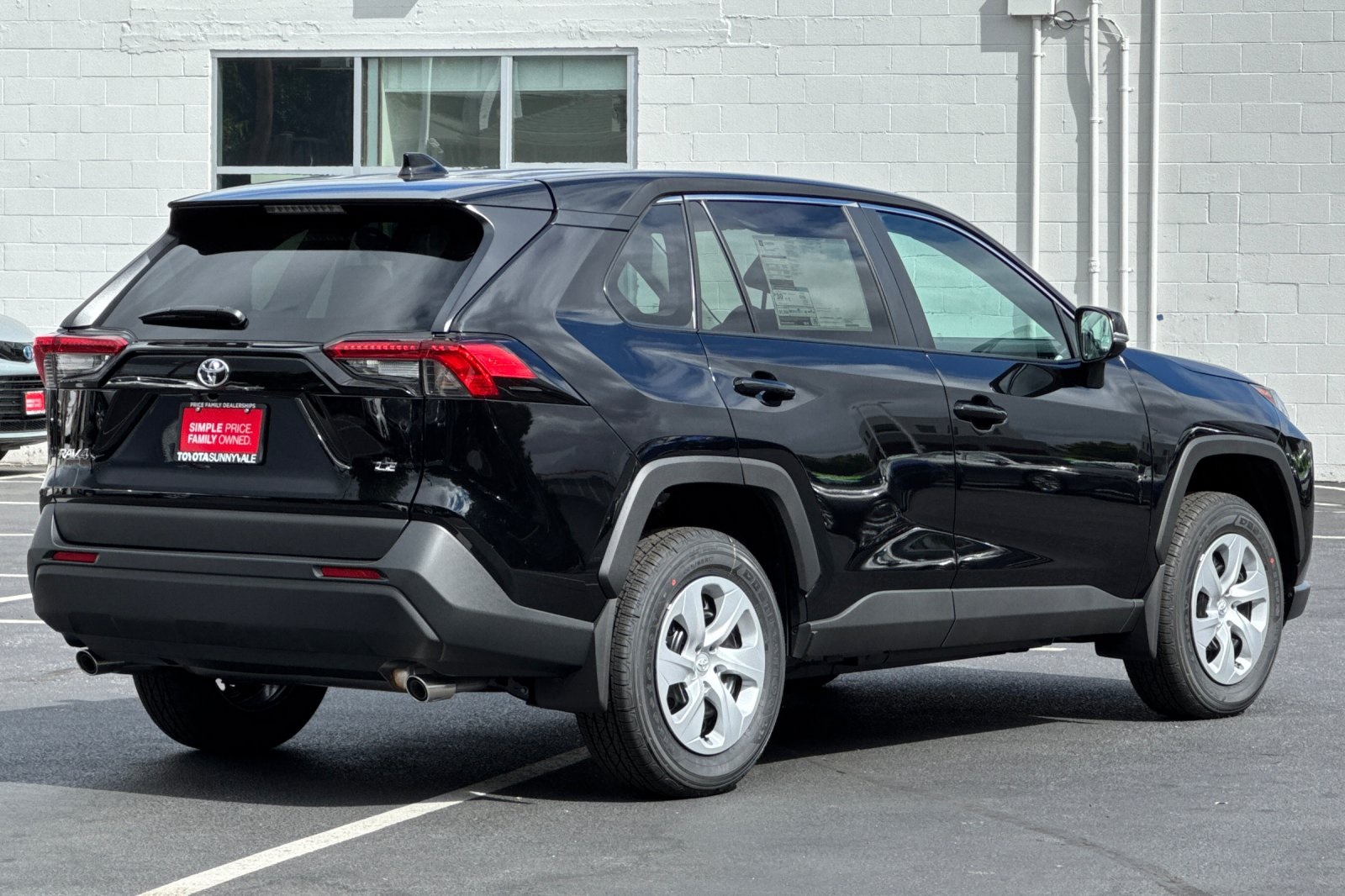 2025 Toyota RAV4 LE photo 3