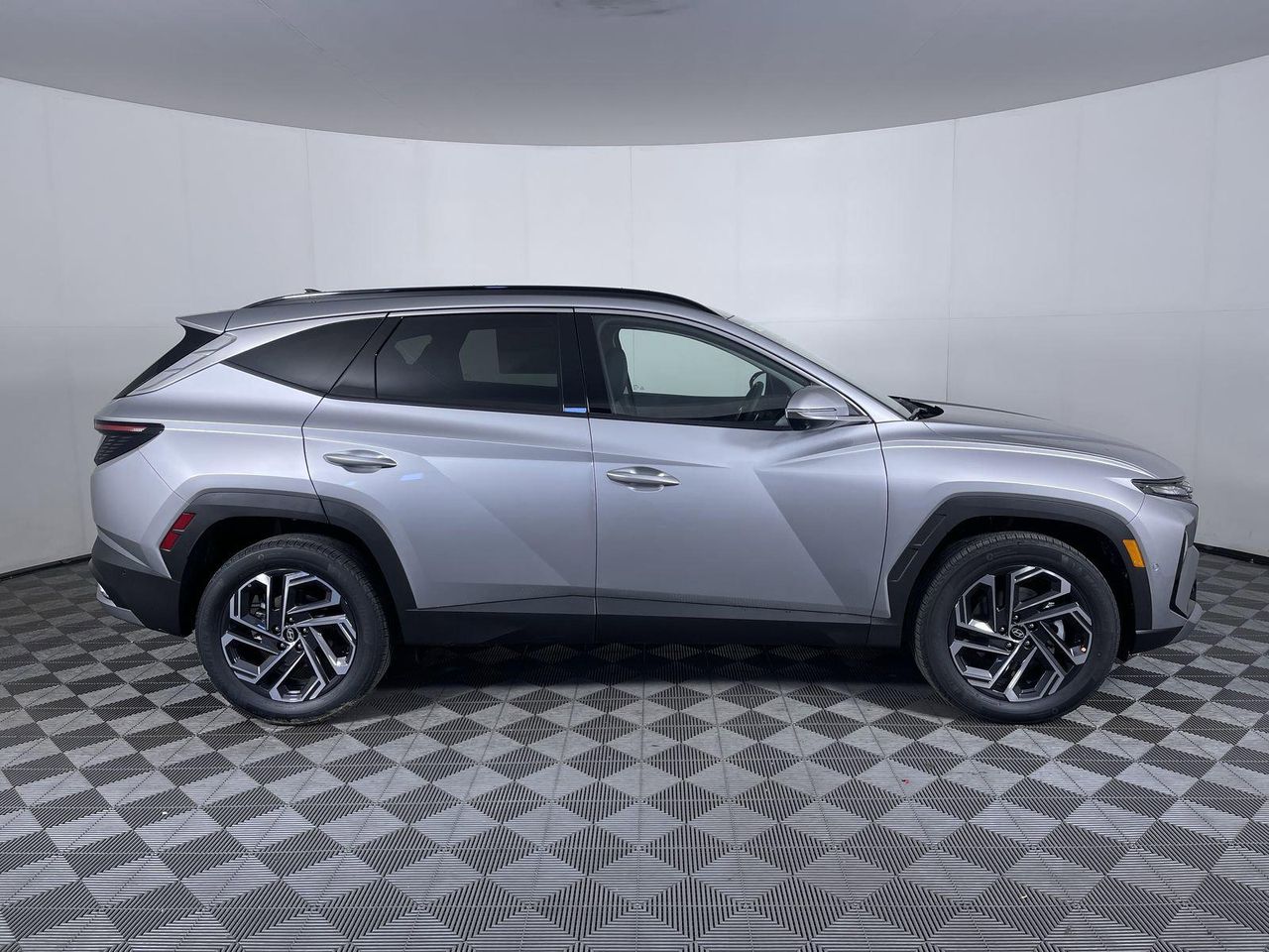 2025 Hyundai Tucson Limited photo 4