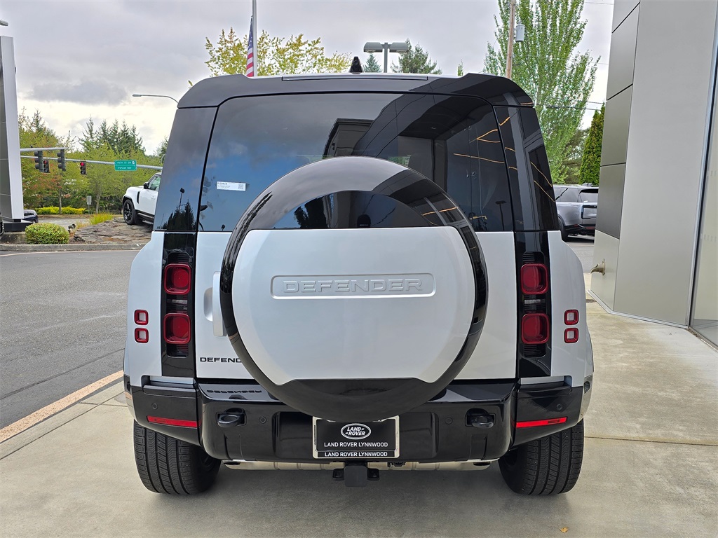 2024 Land Rover Defender 110 X-Dynamic SE photo 5