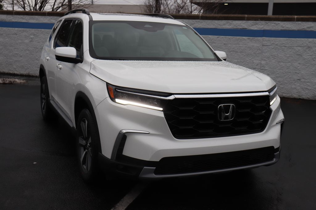 2025 Honda Pilot Touring photo 6