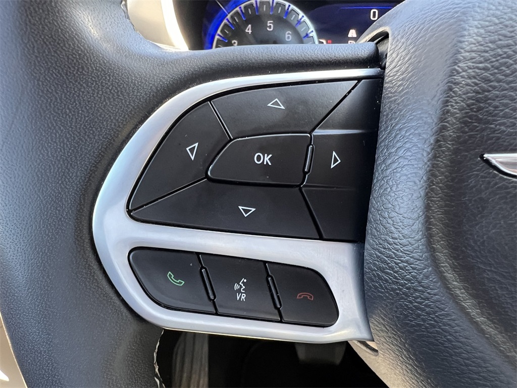 2024 Chrysler Pacifica Touring L photo 31
