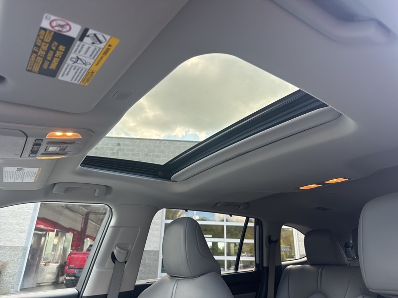 2021 Toyota Highlander XLE photo 15