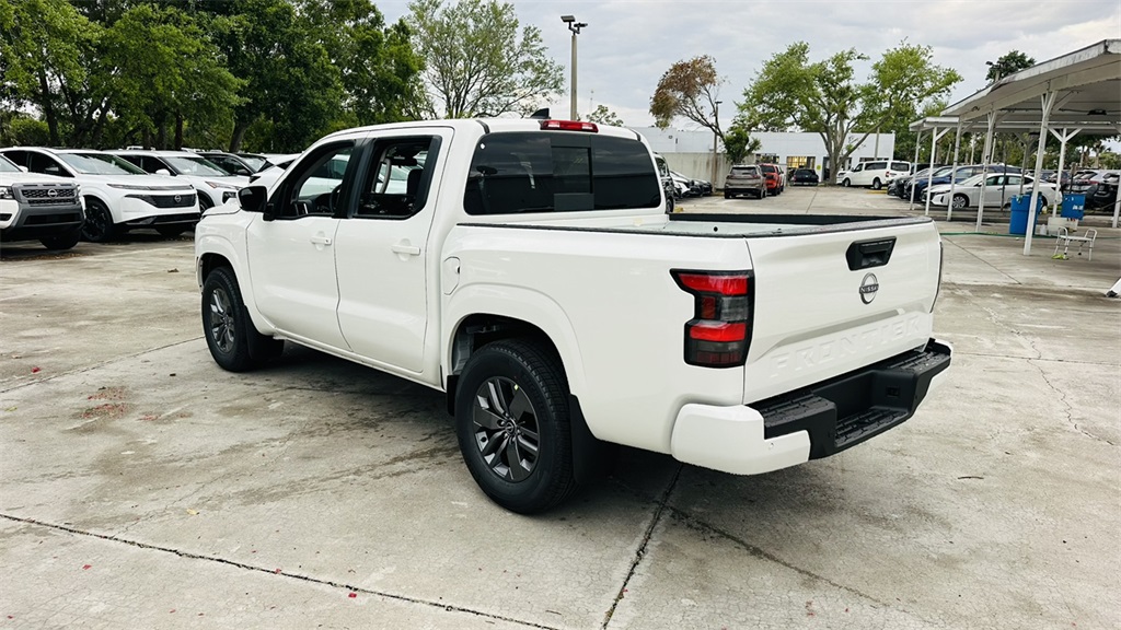 2025 Nissan Frontier SV photo 5