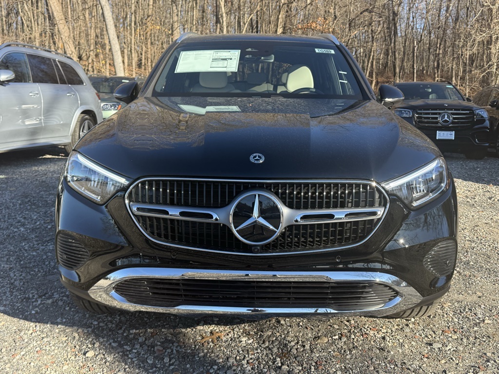 2026 Mercedes Benz GLC 300 4MATIC photo 2