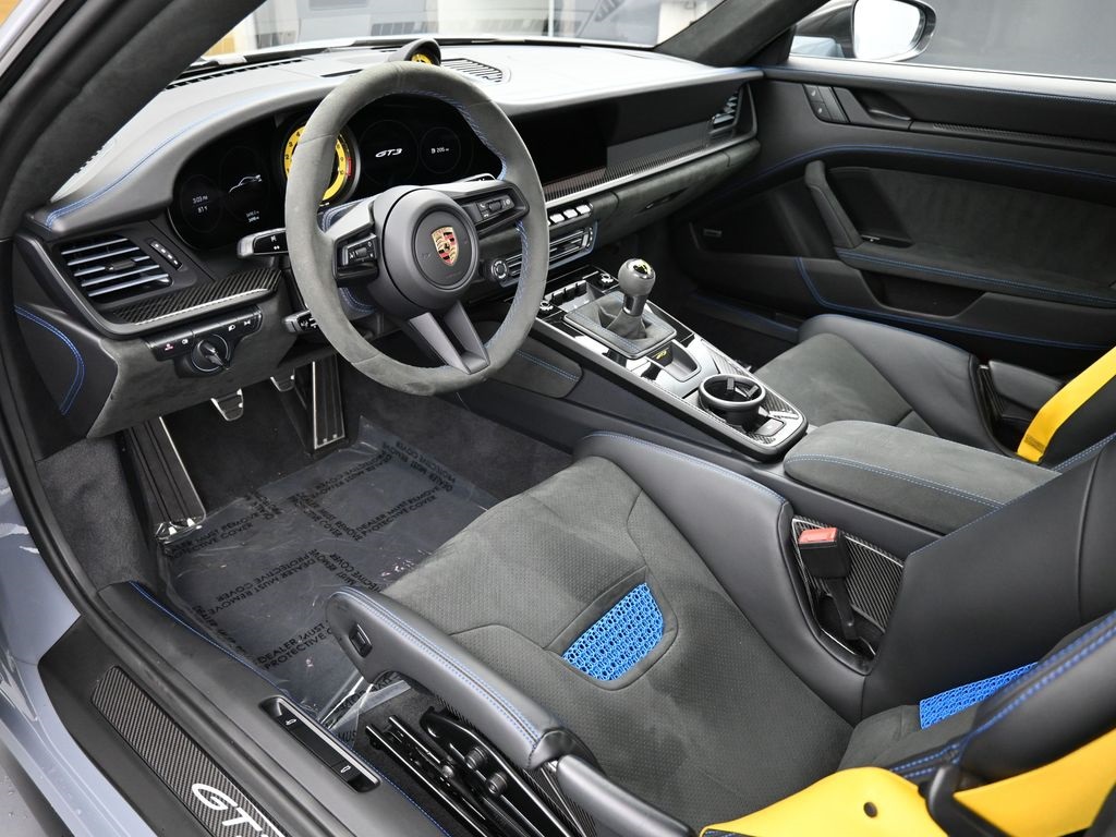 2023 Porsche 911 GT3 photo 3