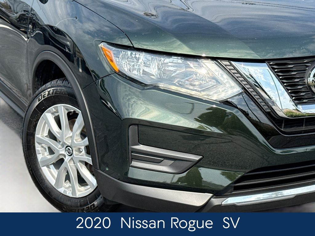 2020 Nissan Rogue SV photo 5