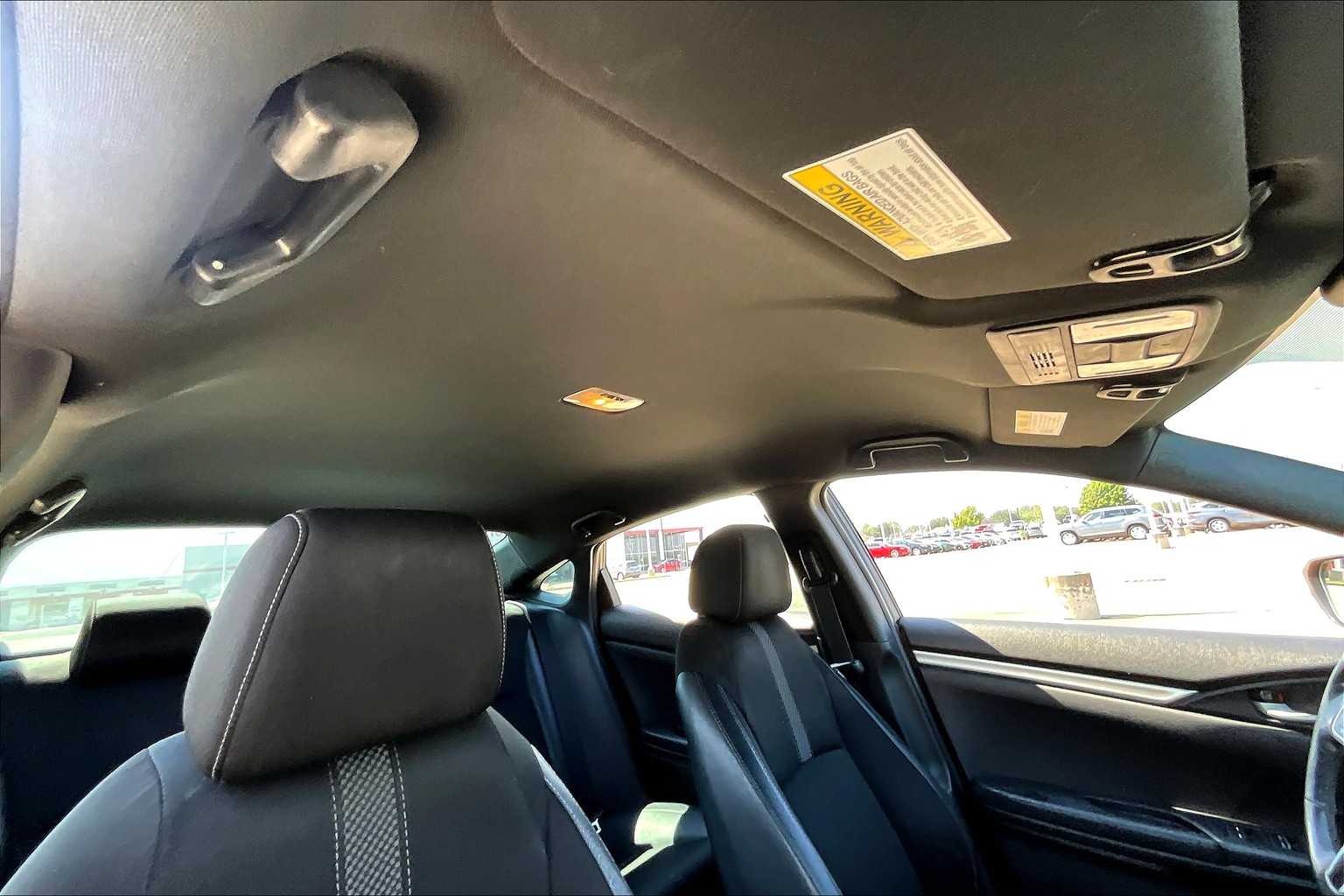2020 Honda Civic Sport photo 13