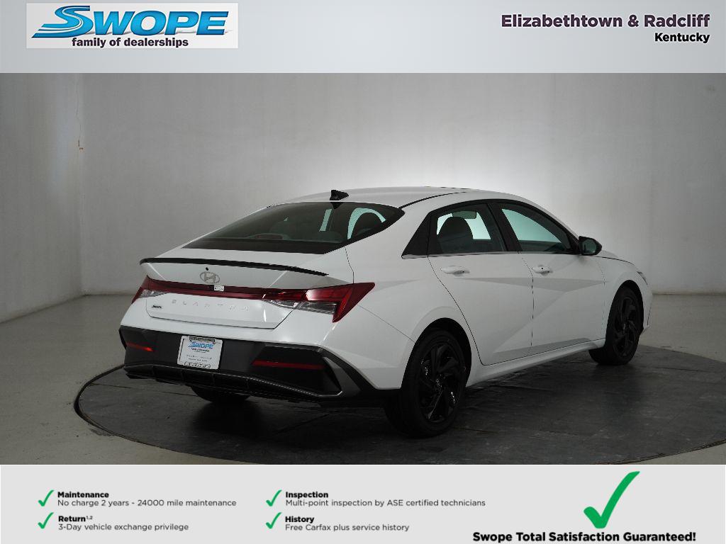 2026 Hyundai Elantra SEL Sport photo 2