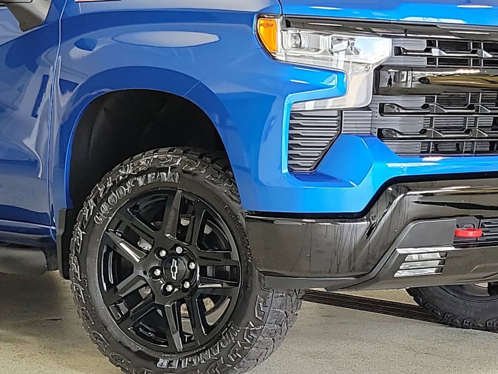 2022 Chevrolet Silverado 1500 LT Trail Boss photo 3