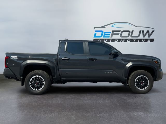 2024 Toyota Tacoma TRD Off-Road photo 2