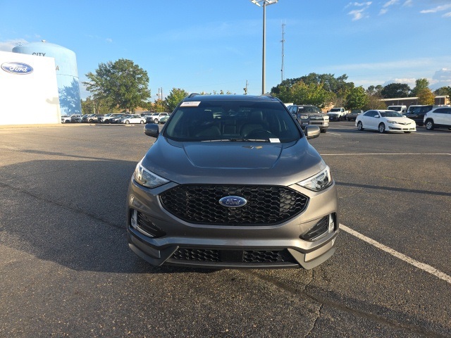 2022 Ford Edge ST photo 8