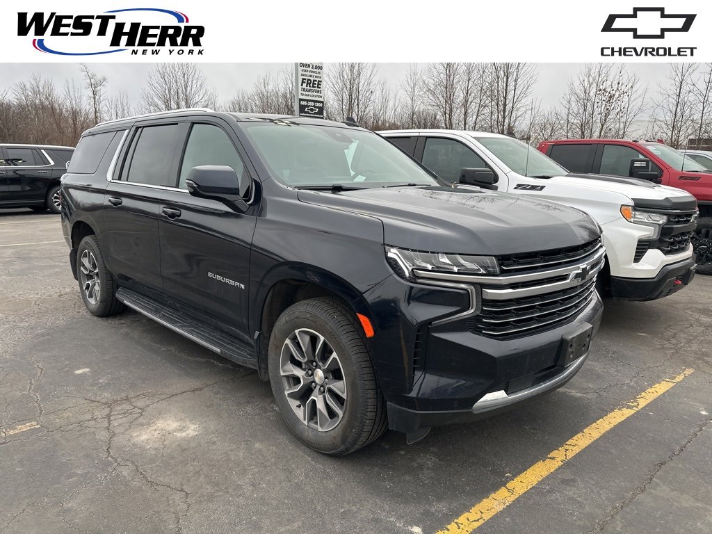 2023 Chevrolet Suburban LT's photo