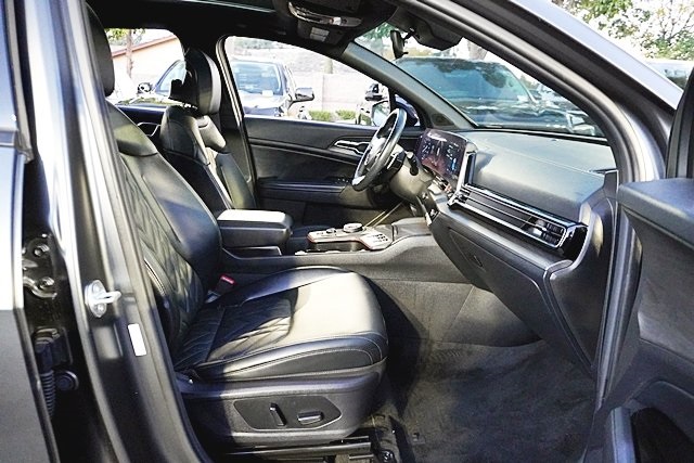 Used 2023 Gray Kia X-Line Prestige image 10