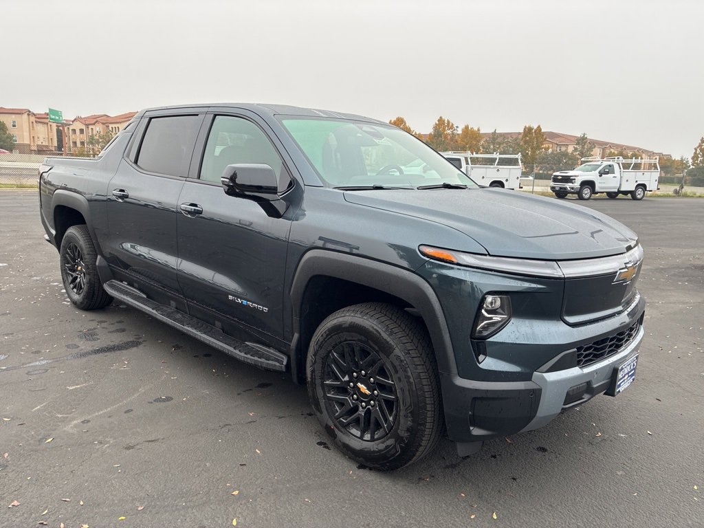 2026 Chevrolet Silverado EV LT's photo