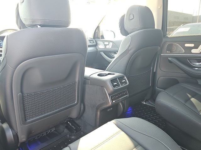 2026 Mercedes Benz GLS 450 4MATIC photo 11