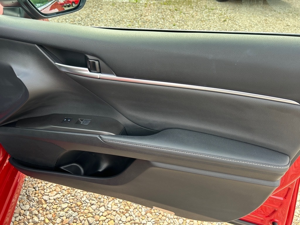 2024 Toyota Camry Hybrid XSE photo 21