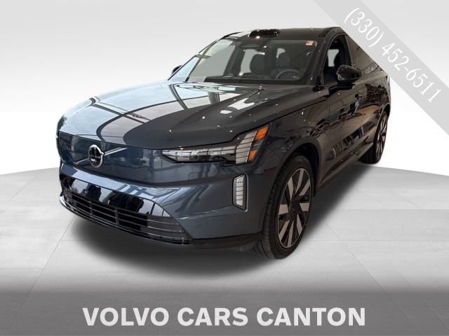 2025 Volvo EX90 Ultra's photo