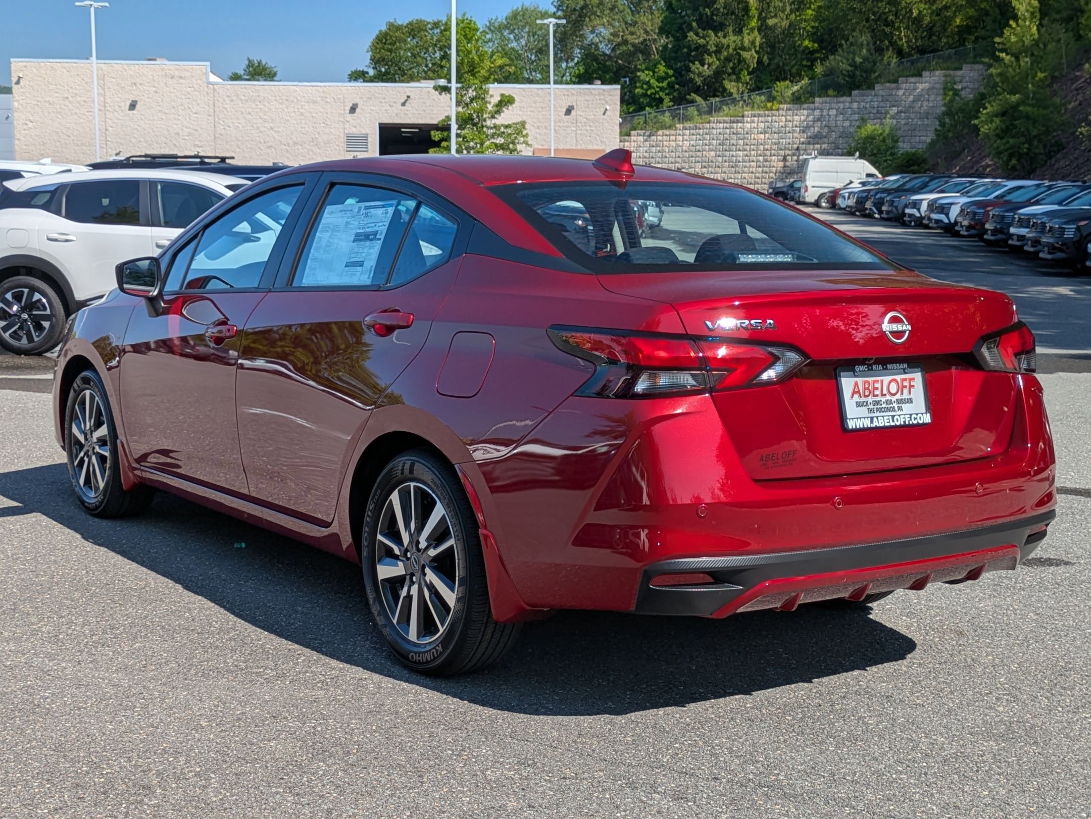 2025 Nissan Versa SV photo 6