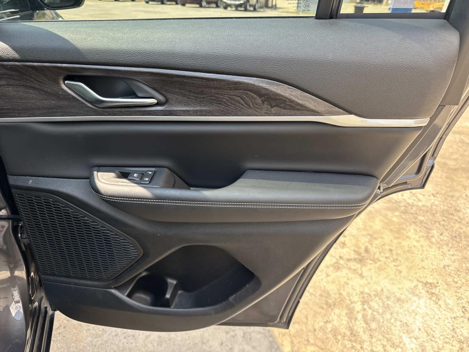 2023 Jeep Grand Cherokee Limited photo 18