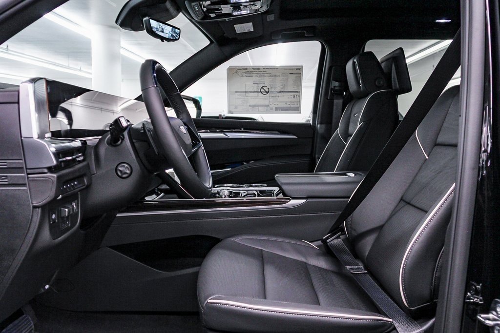 2026 Cadillac Escalade Luxury photo 17