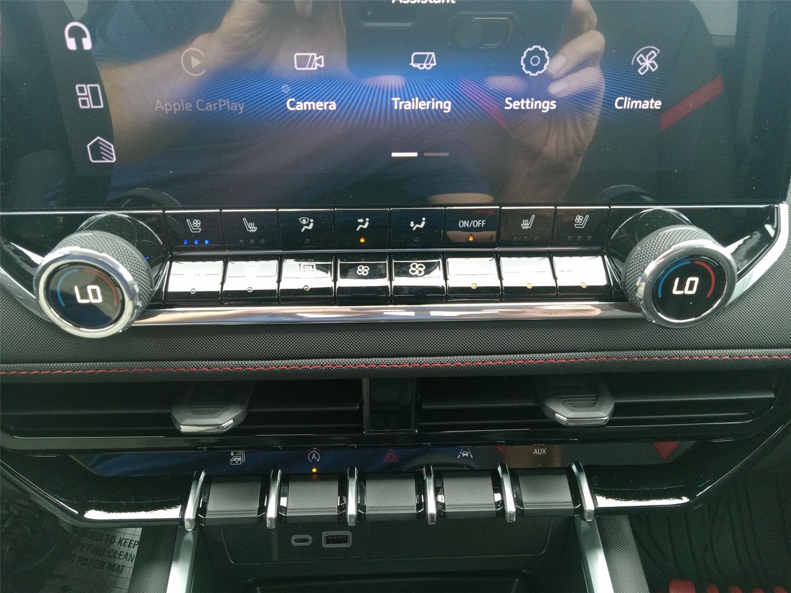 2026 Chevrolet Colorado Z71 photo 14