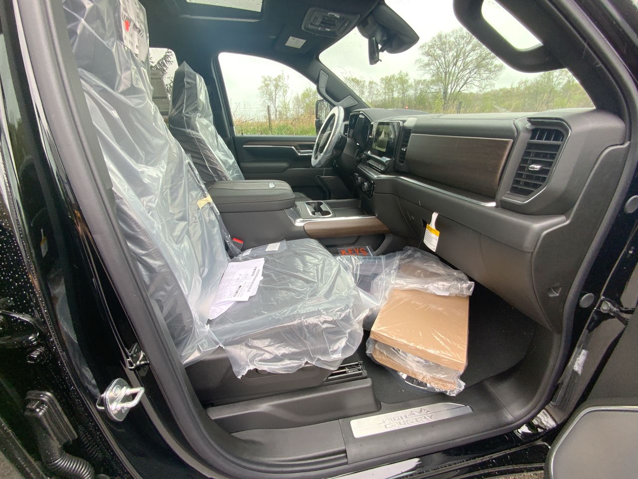 2025 Chevrolet Silverado 3500HD High Country photo 27