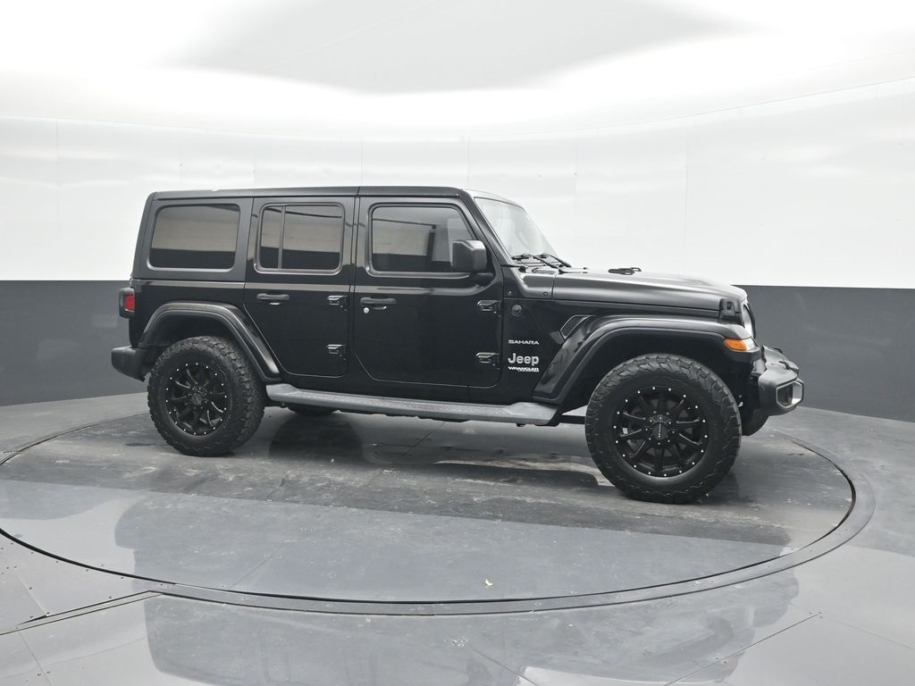 2019 Jeep Wrangler Unlimited Sahara photo 11