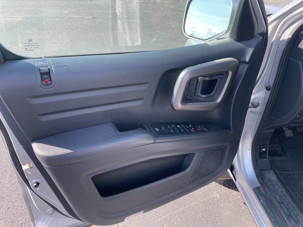 2014 Honda Ridgeline SE photo 8