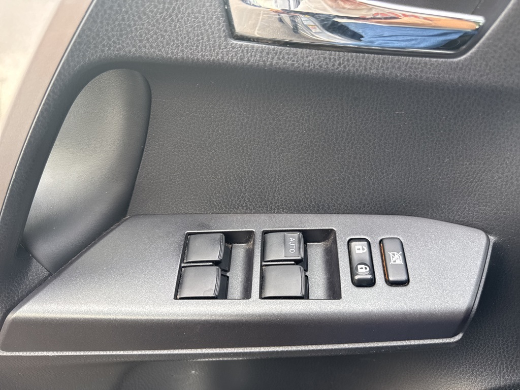 2018 Toyota RAV4 XLE photo 4