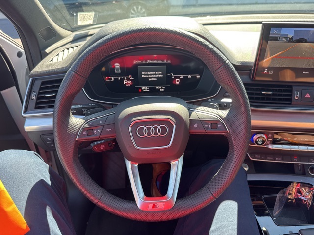 2025 Audi Q5 45 S line Premium Plus photo 2
