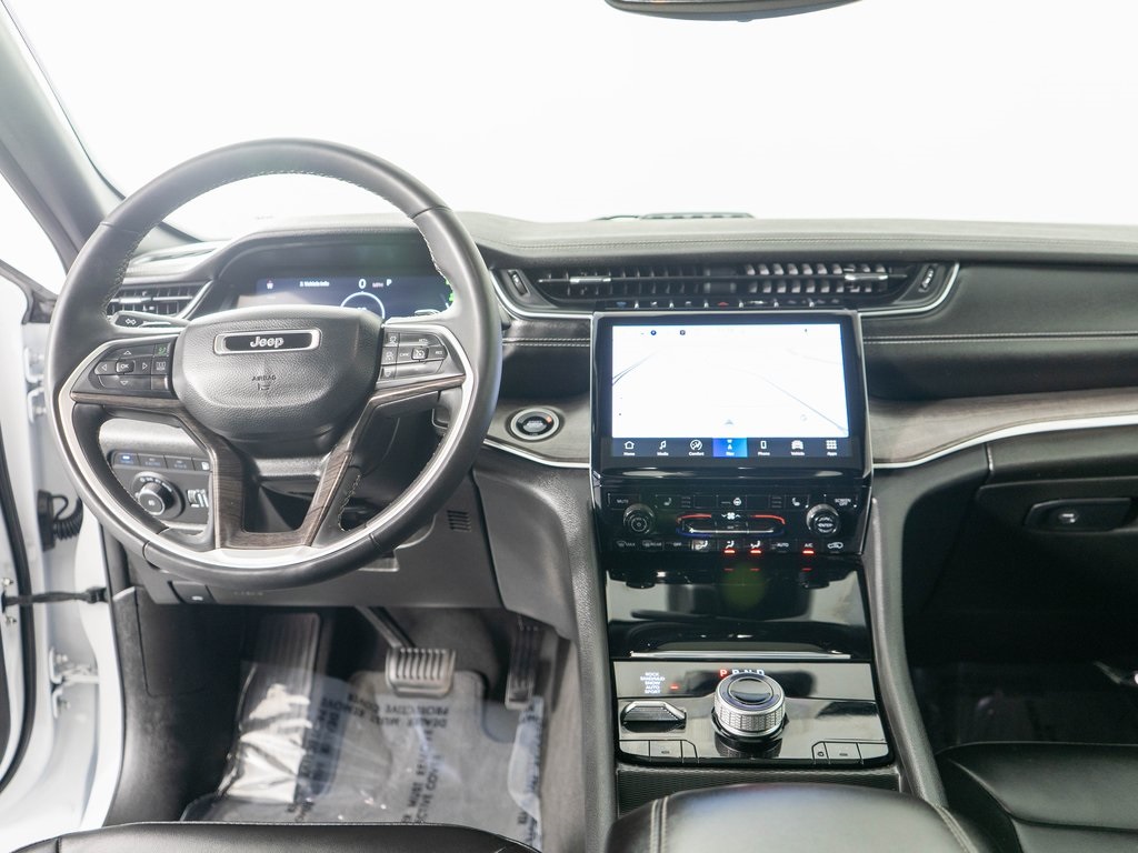 2024 Jeep Cherokee Limited 4xe photo 12