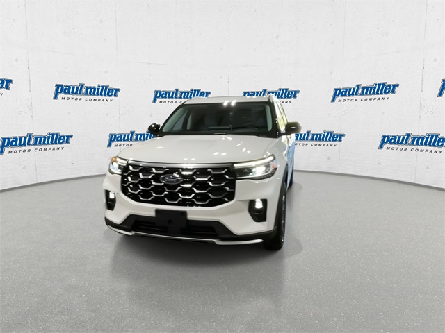2025 Ford Explorer Platinum photo 3