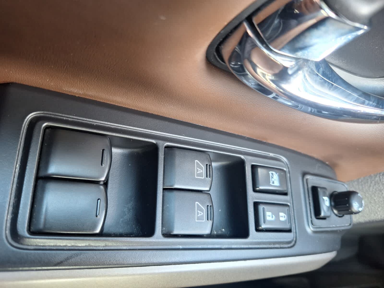 2021 Nissan Titan Platinum Reserve photo 19