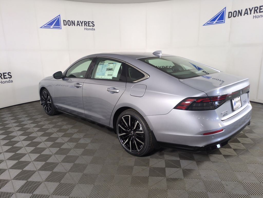 2025 Honda Accord Hybrid Touring photo 3
