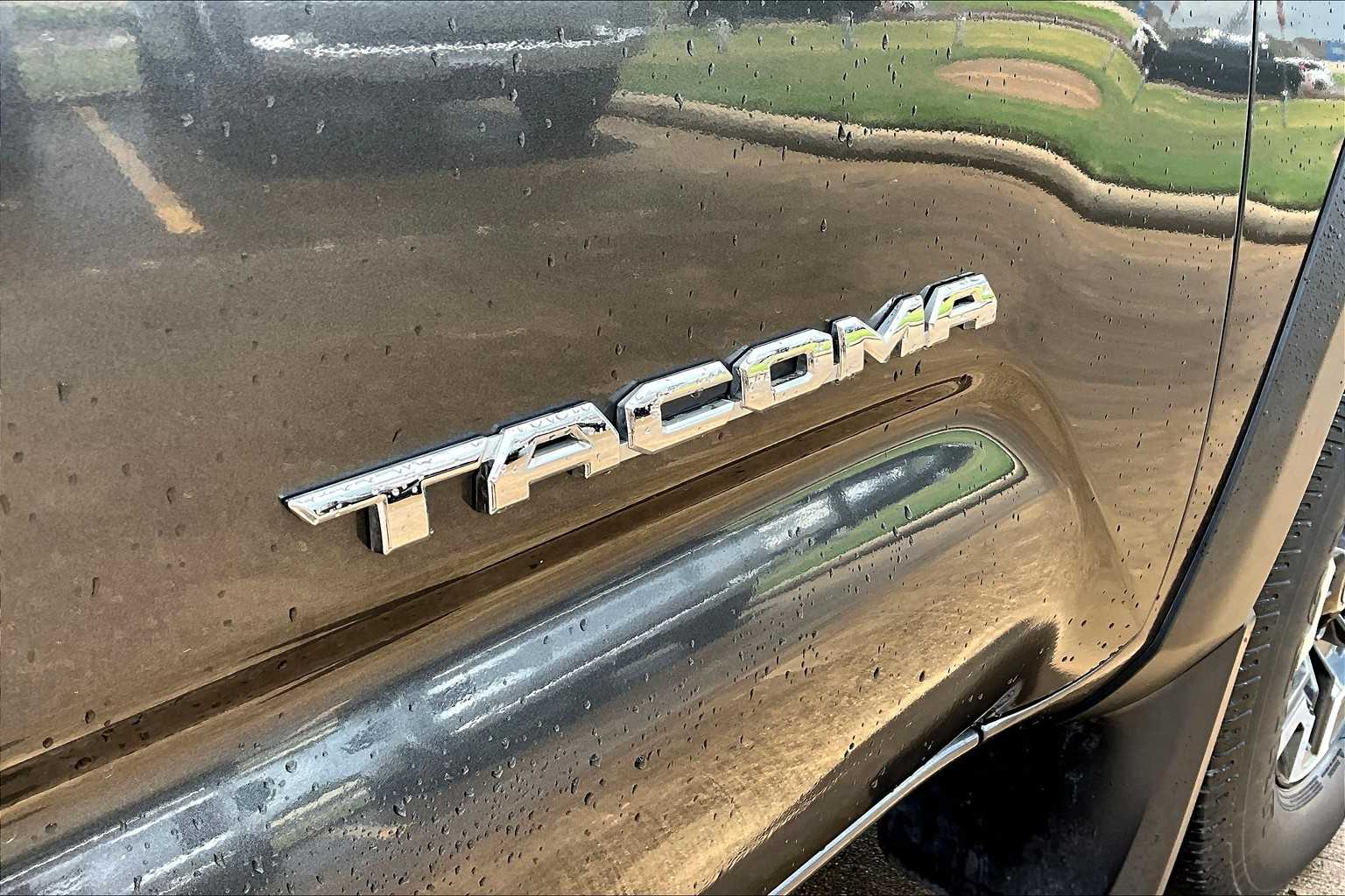 2019 Toyota Tacoma TRD photo 59