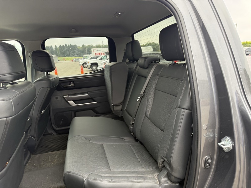 2023 Toyota Tundra SR5 CrewMax photo 10