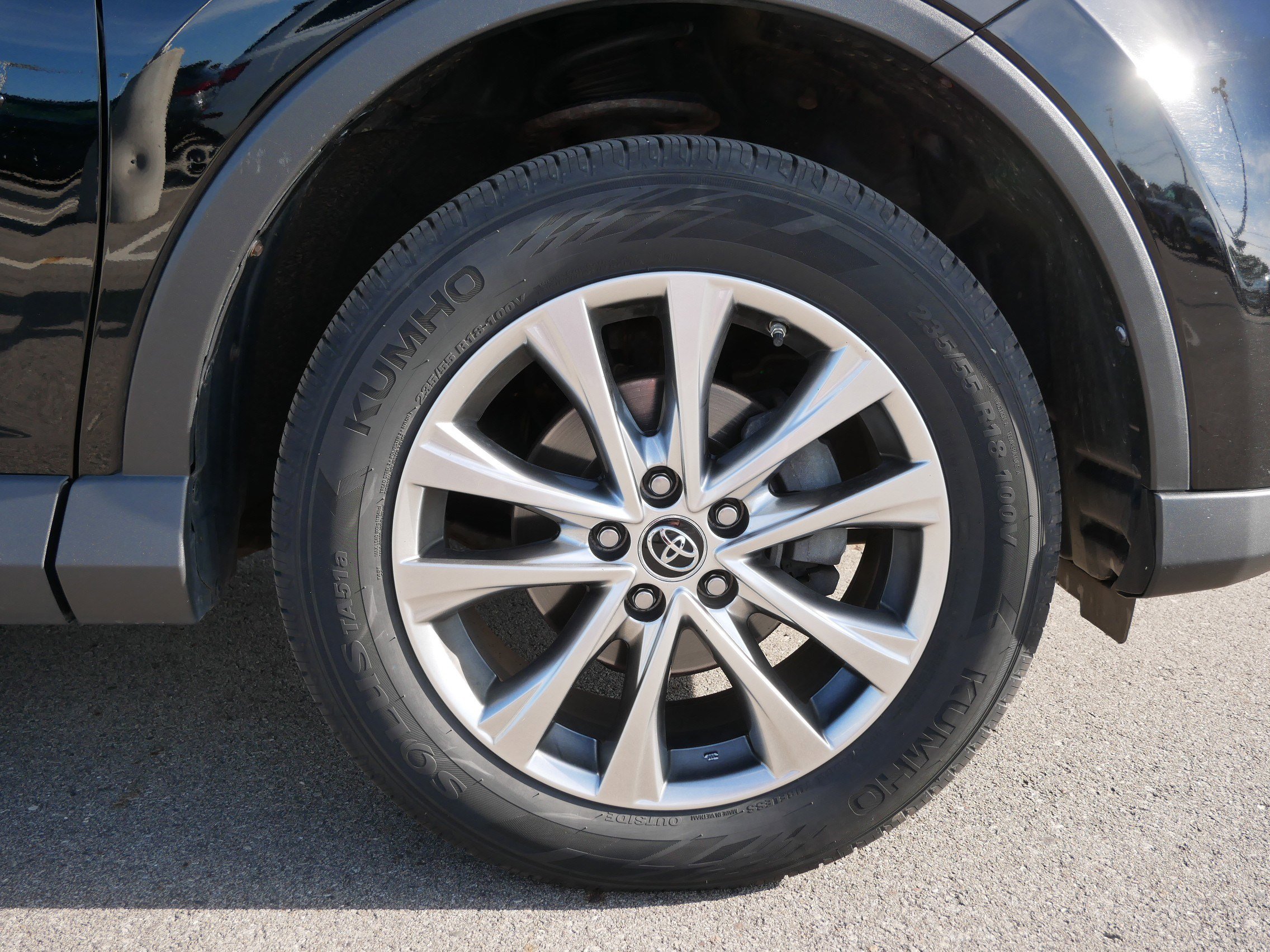 2018 Toyota RAV4 Limited photo 15