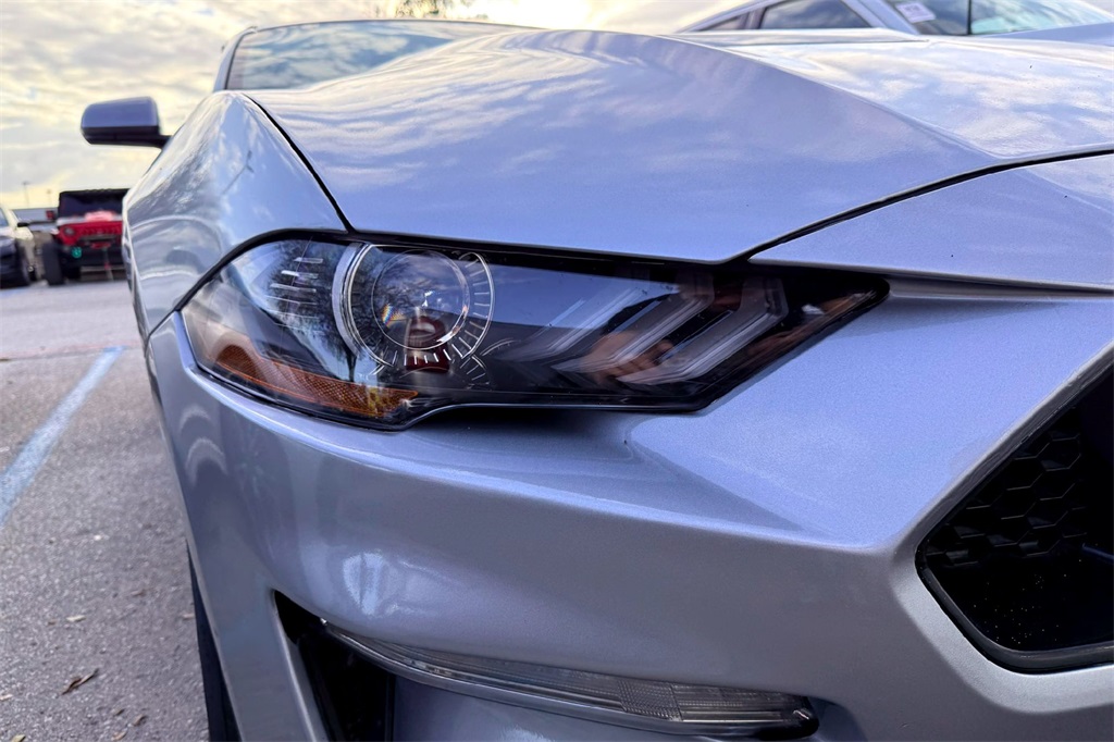 2023 Ford Mustang EcoBoost Premium photo 3