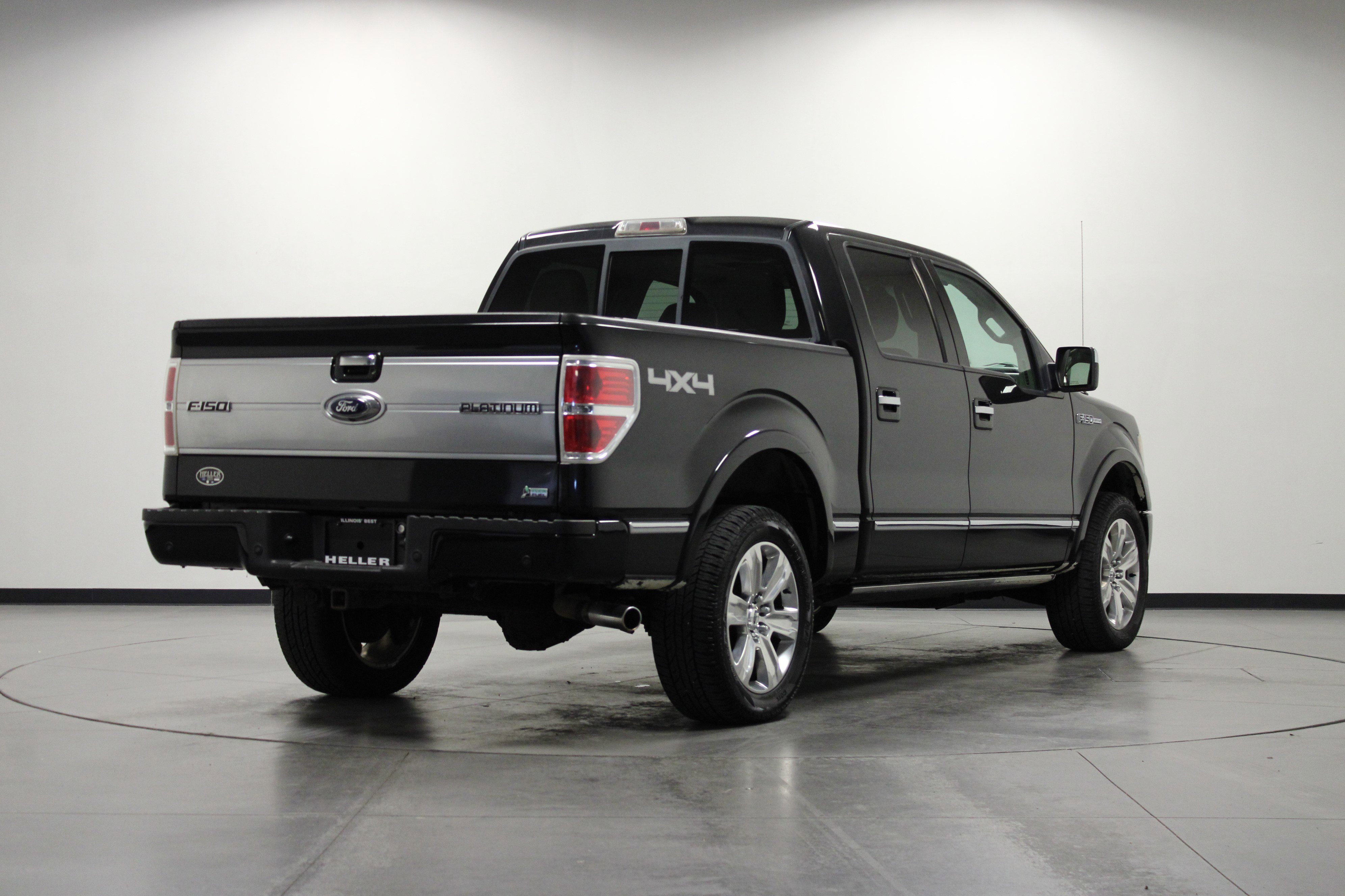 2010 Ford F-150 Platinum photo 3