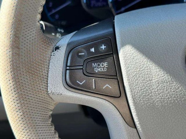 2011 Toyota Sienna Limited photo 17