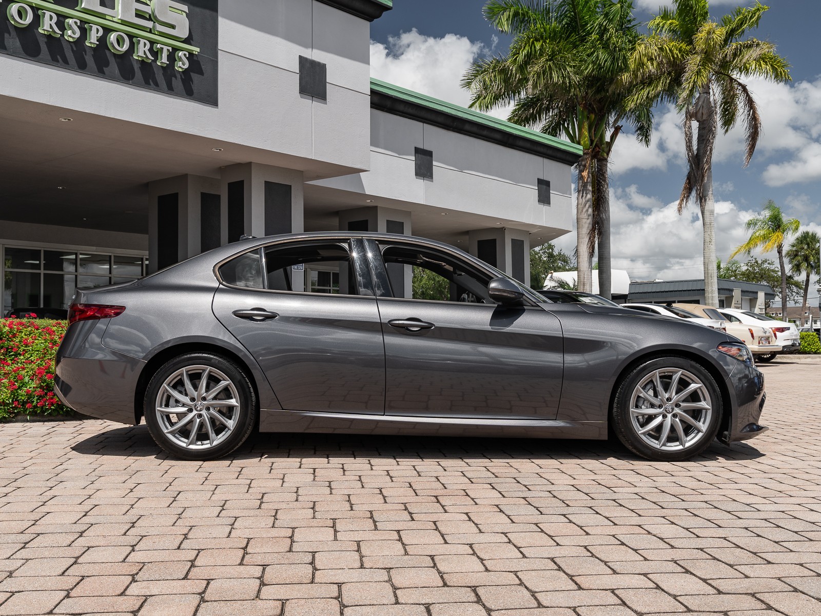2023 Alfa Romeo Giulia SPRINT photo 11