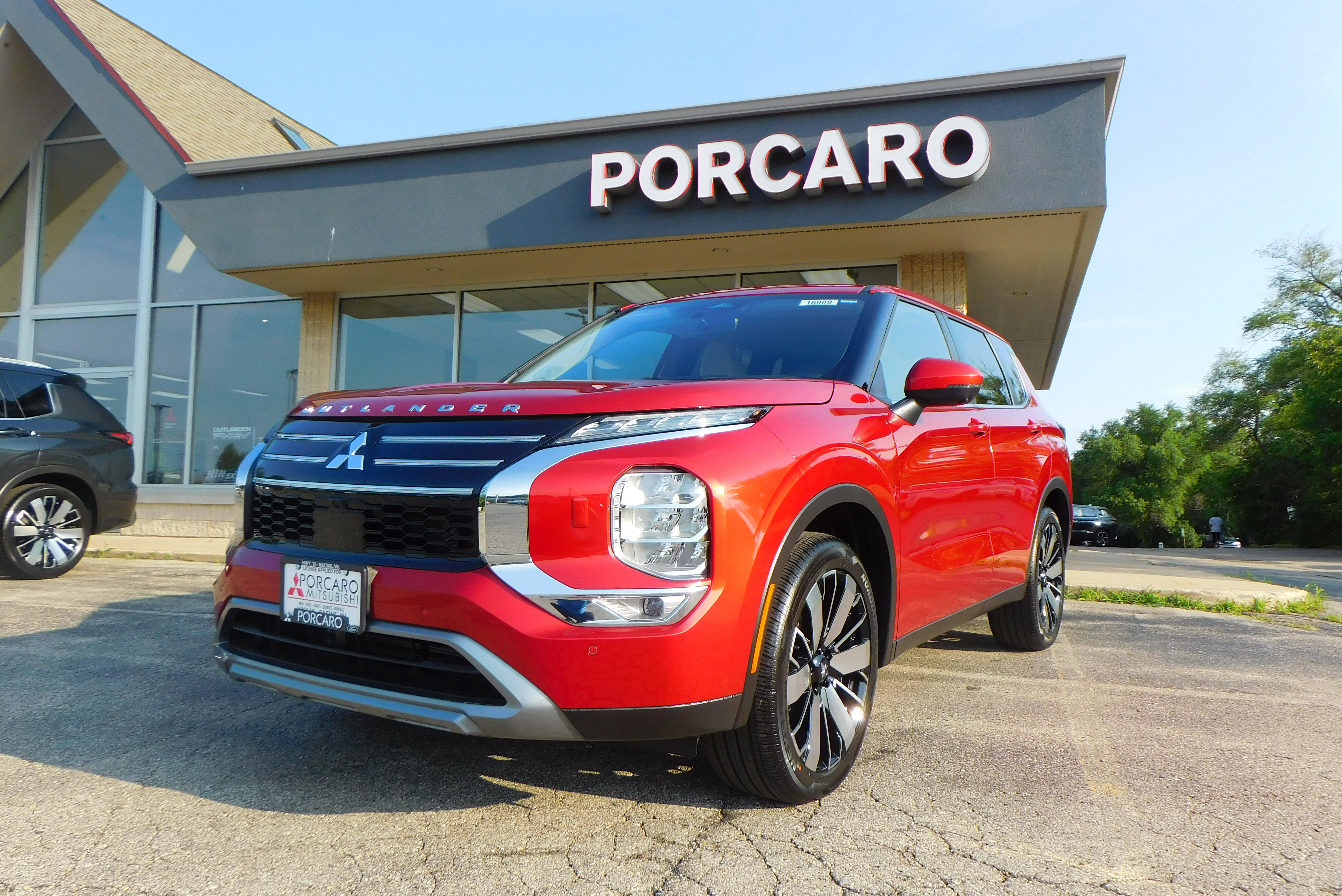 2025 Mitsubishi Outlander SE's photo