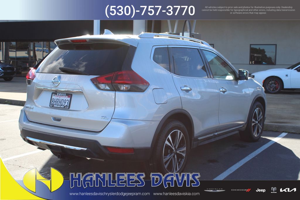2018 Nissan Rogue SL photo 2