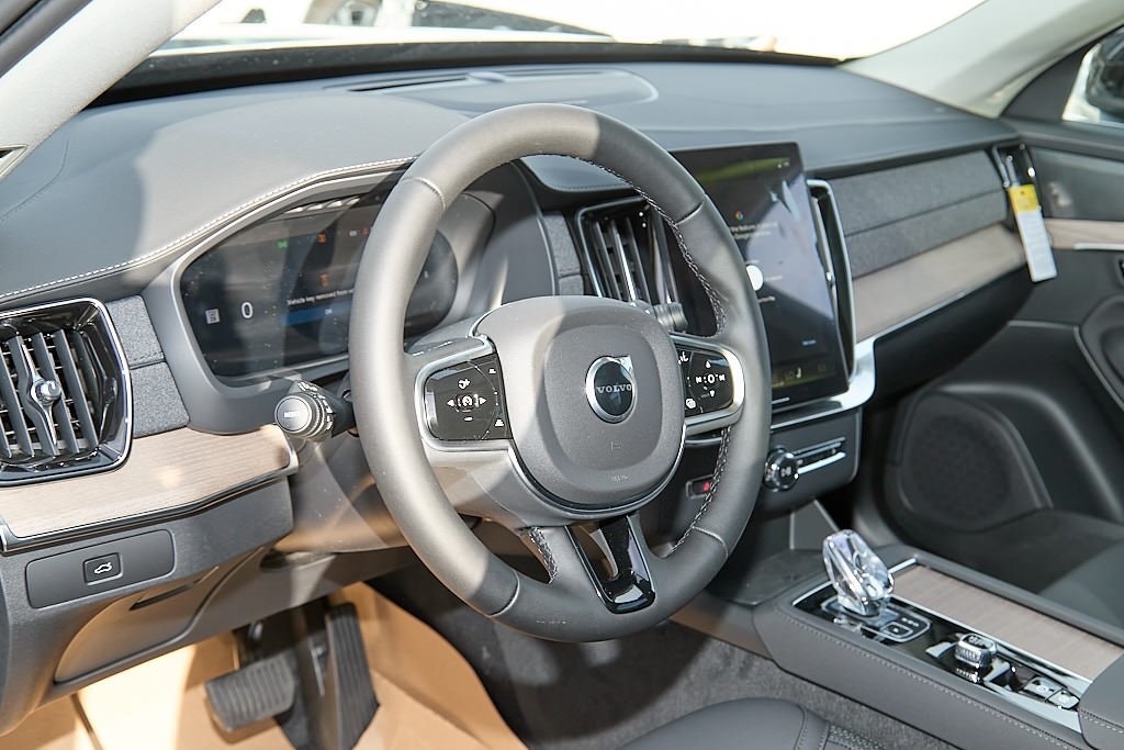 2026 VOLVO XC90 - Image 12