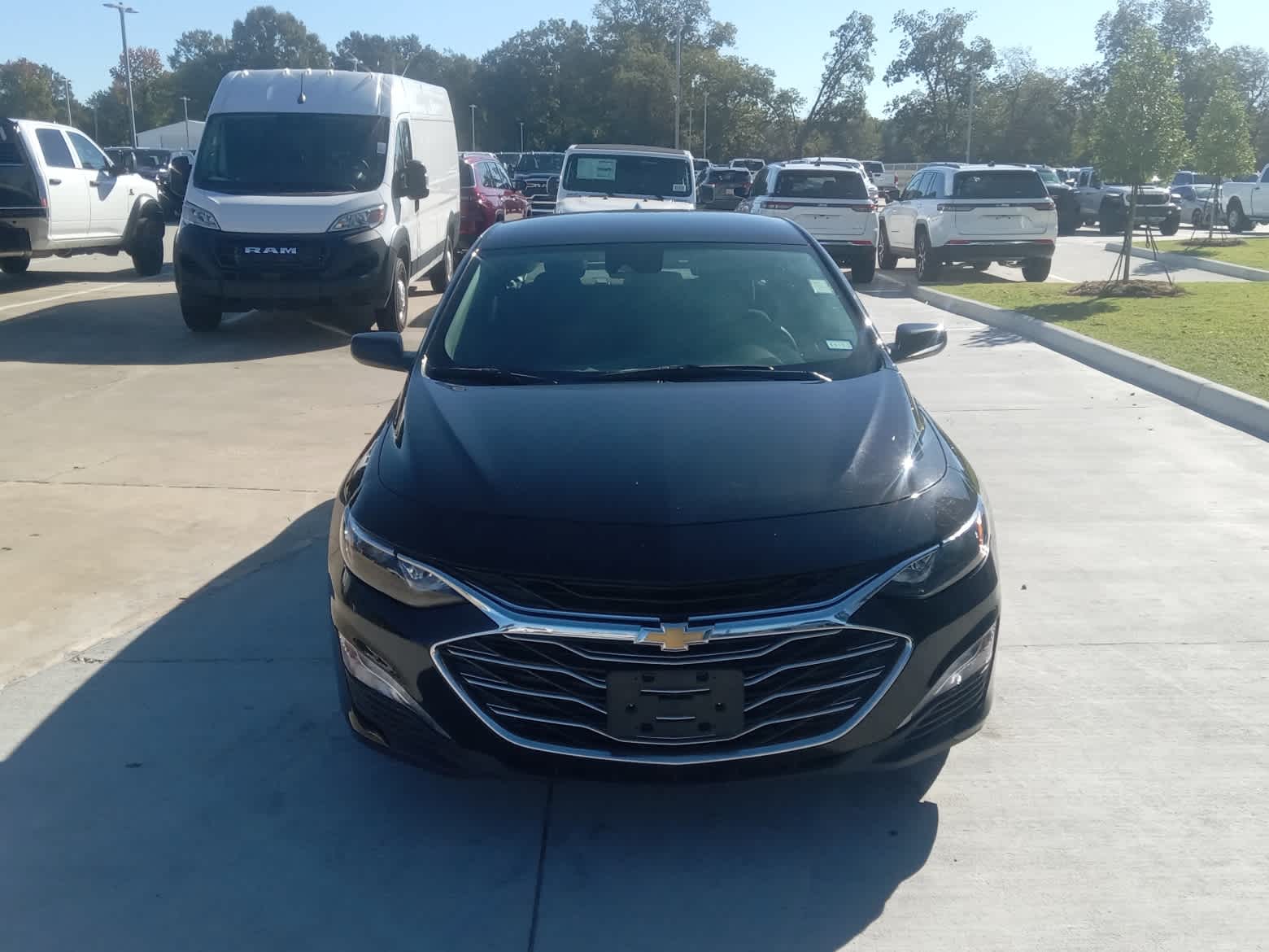 2024 Chevrolet Malibu 1LT photo 3