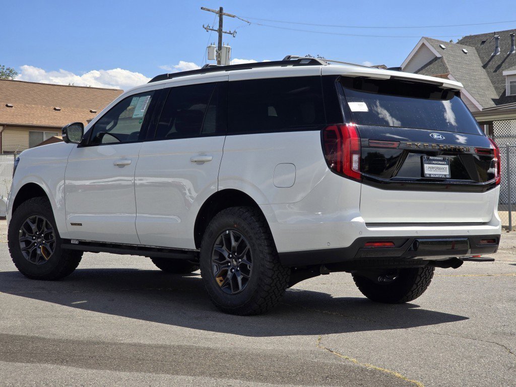 2025 Ford Expedition photo 13