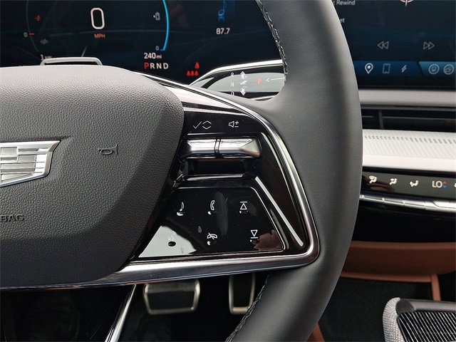 2025 Cadillac Optiq Luxury photo 18