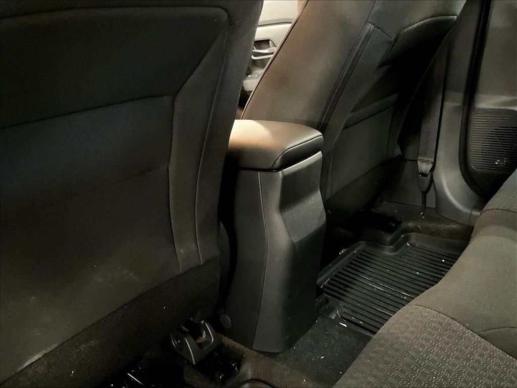 2025 Nissan Kicks S photo 22