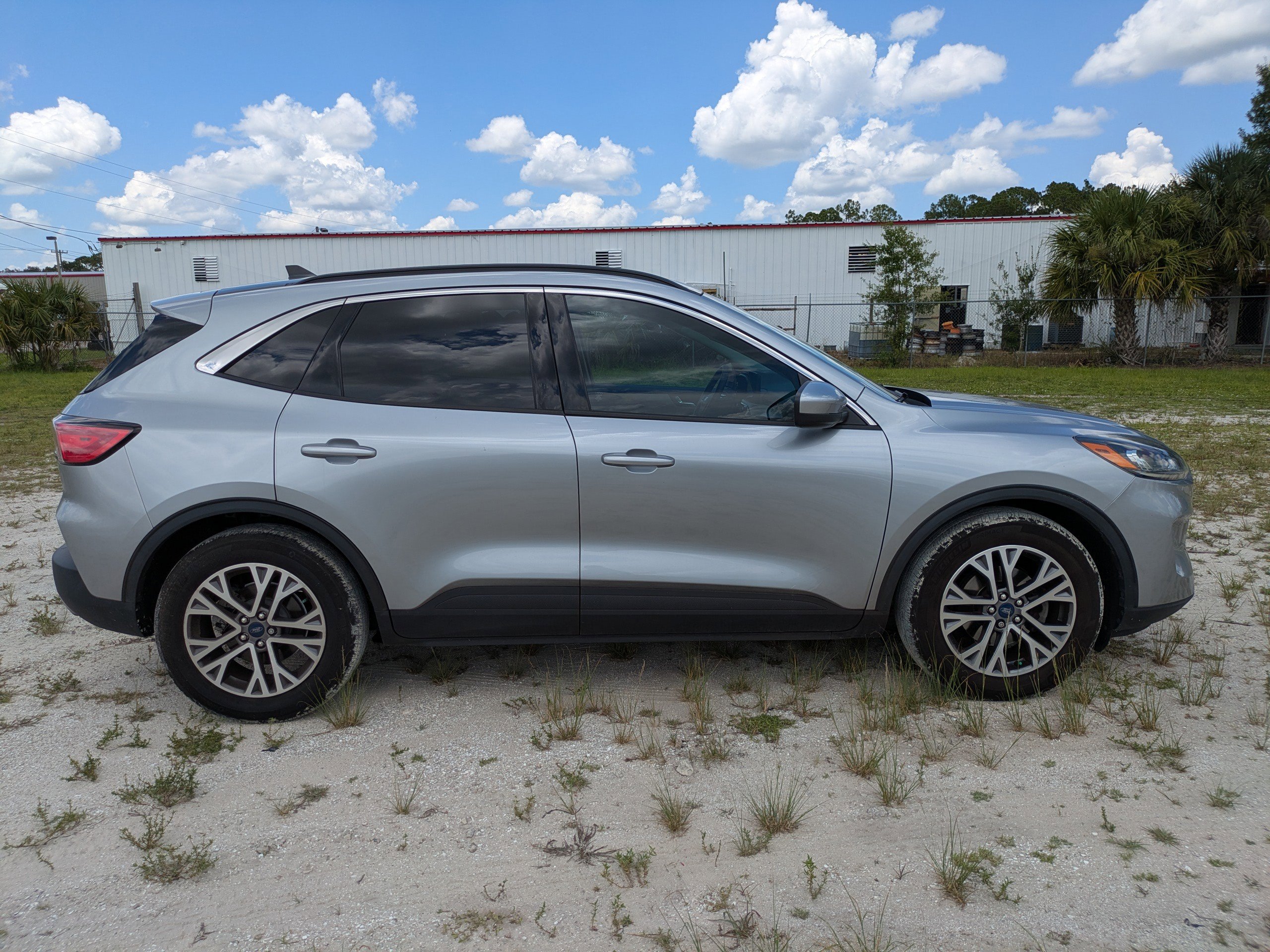 2022 Ford Escape SEL photo 3